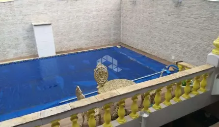 SOBRADO ALTO PADRÃO NA VILA GALVÃOCOM PISCINA.