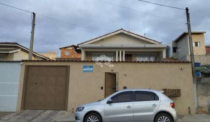 Casa a Venda Bom Jesus dos Perdões.