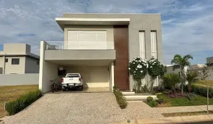 Sobrado à venda no Condomínio Villa Piemonte