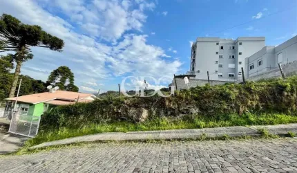 Terreno à venda no Cruzeiro, Caxias do Sul  por R$ 228.999