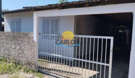Casa com 3 quartos à venda na 24, 600, Saint Etiene, Matinhos por R$ 190.000
