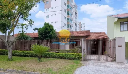 Casa com 4 quartos à venda na Rua Antônio Florêncio Guimarães, 364 Centro  Fundo, 1000, Centro, São José dos Pinhais por R$ 1.000.000
