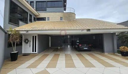 Triplex para Venda em Araucária, Fazenda Velha, 3 dormitórios, 2 suítes, 5 banheiros, 3 vagas
