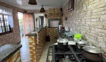 CASA  210M2/ ÓTIMA LOCALIZAÇÃO/ PERMUTA CHÁCARA/CASA ARAUCARIA