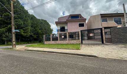Triplex  3 quartos para Locação Anual no bairro Centro em Araucária