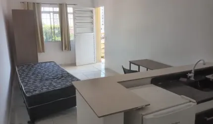 Kitnet/Excelente Localização -01 pequena $1300,00- Maior $1.450,00- Venha Conhecer!!