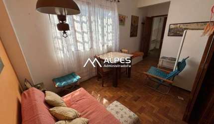 Conjugado dividido em quarto e sala, mobiliado, ensolarado, próximo a faculdade.