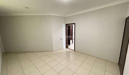 Casa com 3 quartos para alugar no Ipanema, Araçatuba  por R$ 1.600