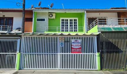Sobrado com 3 dormitórios para alugar, 98 m² por R$ 500,00/dia - Centro - Guaratuba/PR