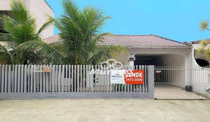 Casa com 3 dormitórios à venda, 130 m² por R$ 690.000,00 - Centro - Guaratuba/PR