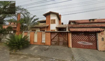 Casa Bem Localizada em Itanhaem aceito Pagamento em Carros ou Caminhões