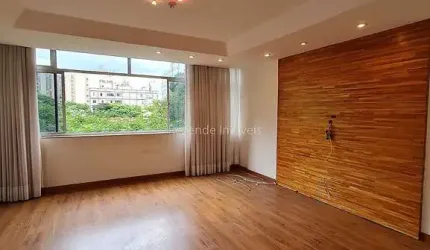 No coração da cidade e com vista para o verde: viva o privilégio de morar ao lado do Parque Halfeld!  Apartamento 03 quartos à venda no Centro
