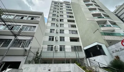 Um lar clássico, espaçoso e pensado pra quem busca o melhor, no Centro. de Juiz de Fora