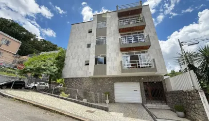 Privacidade, espaço e uma localização privilegiada!  Duplex de 145m² no Bom Pastor.
