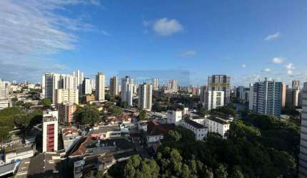 Apartamento à Venda em Espinheiro