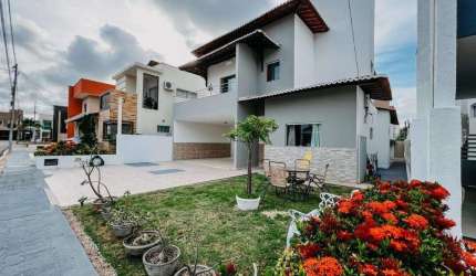Casa à Venda em Nova Parnamirim