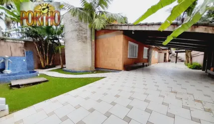 Casa Térrea Bem Charmosa na Praia de Pernambuco