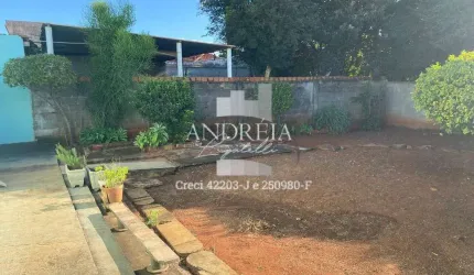 LINDA CASA CASA COM 1 SUITE E MAIS 3 QUARTOS