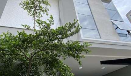 Casa para Venda em Blumenau, Vila Nova, 3 dormitórios, 3 suítes, 5 banheiros, 2 vagas