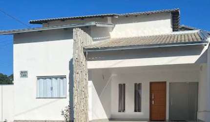 Casa em Condomínio Fechado no Residencial Araguaia