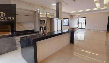 Casa com 04 suítes plenas, mobiliada, com eletros essenciais na cozinha no Cond. Gran  Trianom, Anápolis.