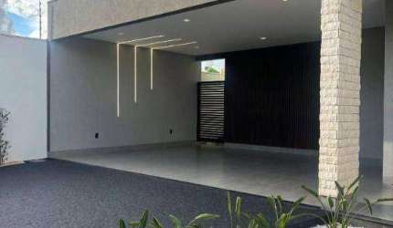 Casa linda com piscina em bairro nobre