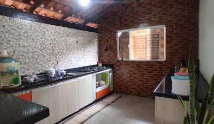 Casa Com Terreno de 360m², 3 Qts!