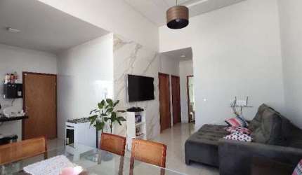 Casa 3 qts no Bairro Jibran, Bem Localizada