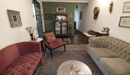 Deslumbrante casa tipo para venda com 3 quartos, sendo 1 suíte, 170m²