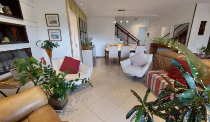 Confortável cobertura para venda com 4 quartos, sendo 4 suítes, 255m²