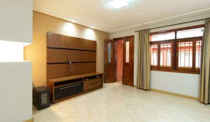 Excelente casa tipo para venda com 3 quartos, sendo 1 suíte, 220m²