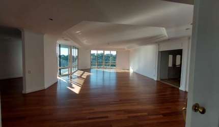 Confortável apartamento tipo para venda com 5 quartos, sendo 5 suítes, 542m²