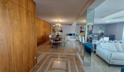 Agradável apartamento tipo para venda com 4 quartos, sendo 4 suítes, 338m²