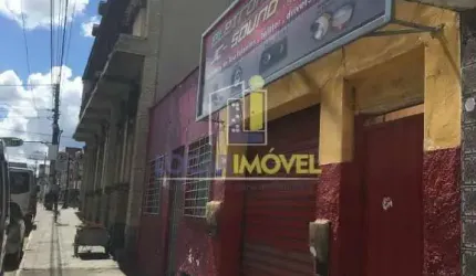 Vendo casa em ótima localização para ponto comercial, Centro, Vitória da Conquista, BA