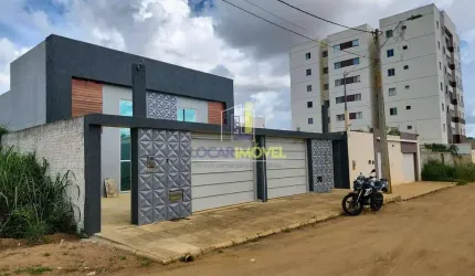 Casa averbada, nova de 3 quartos sendo 1 suíte co closet  com corredor lateral no Bairro Candeias e