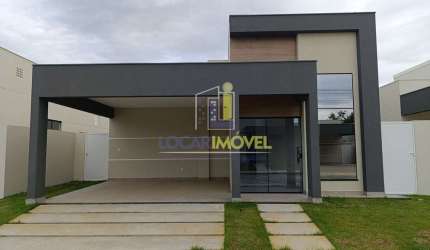 Oportunidade! Casa com 3 suítes em condomínio fechado com portaria 24 horas e infraestrutura comple