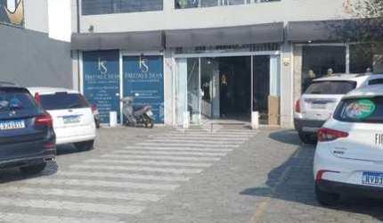 PREDIO COMERCIAL À VENDA COM LOJAS ALUGADAS