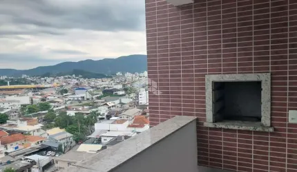 Apartamento 02 dormitorios com suite / sacada com churrasqueira / vista livre