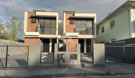 Sobrado Novo à venda 03 dormitórios, Areias, São José/SC