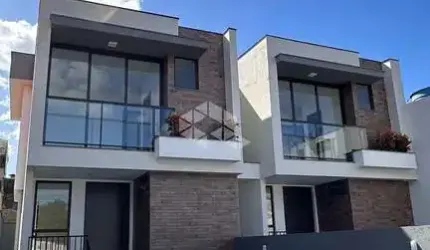 Sobrado novo 03 dormitórios à venda no bairro Serraria - São José/SC