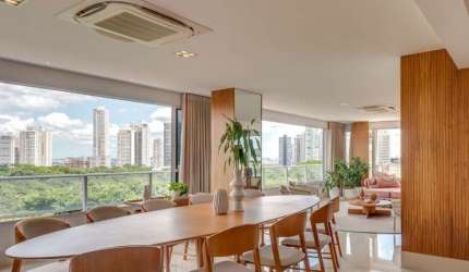 Apartamento mobiliado com 528 m² e 4 suítes