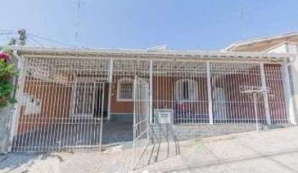**Conforto e segurança no Jardim Baroneza – Casa com 2 quartos e 3 vagas!**