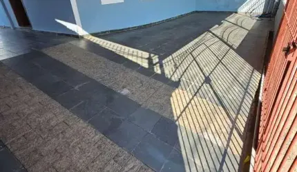 Parque Santa Bárbara: Casa com Edícula, Lazer e Flexibilidade de Pagamento!