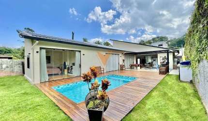Casa em Condominio à venda, 3 suítes, 3 banheiros, 3 vagas, 277m², Chácara Eliana, Miolo da Granja