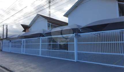 Condomínio com 3 quartos à venda em Maitinga - SP