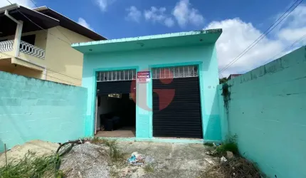 Ponto comercial + 02 edículas para venda e locação - 143m² no bairro Parque Industrial