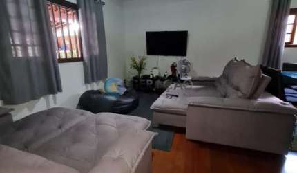 Sobrado de 04 Dorm. e 01 Suíte - 200,00m² no Jardim das Indústrias
