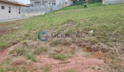Terreno em Condomínio Fechado - 450,00m² no Urbanova