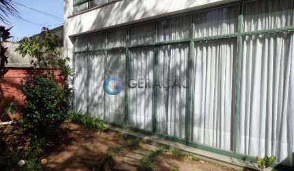 Sobrado de 04 Dorm. sendo 01 Suíte na região central de São José dos Campos!