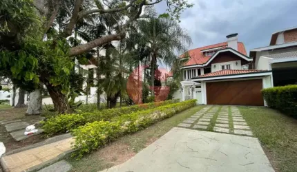 Casa para venda em Condomínio Fechado de 04 dormitórios, sendo 3 suítes, 480,72m² de construção.
